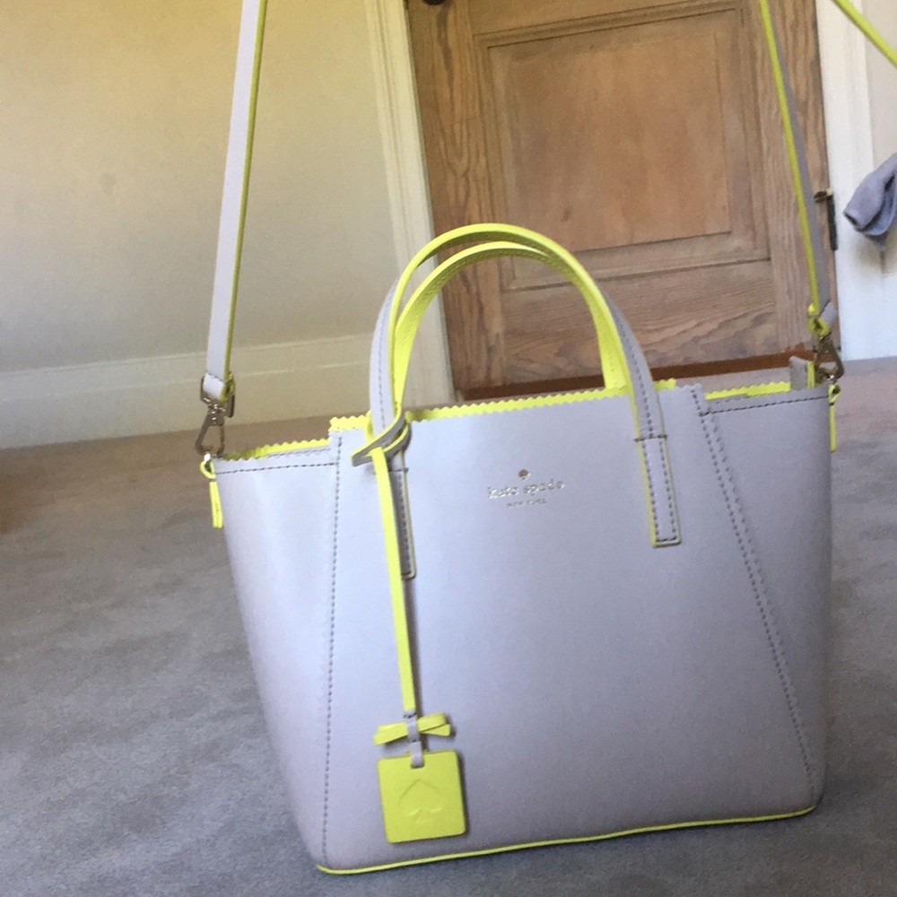 Kate Spade Tote - Picture 4 of 4